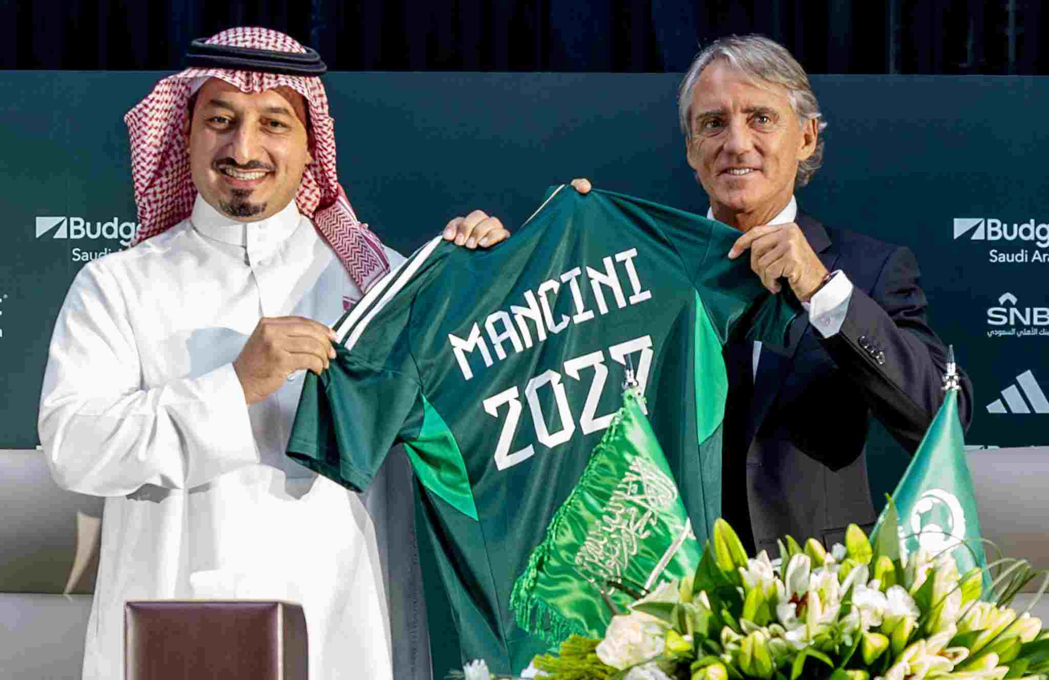 Roberto Mancini saat diperkenalkan sebagai pelatih Arab Saudi, Agustus 2023. Foto: SAFF