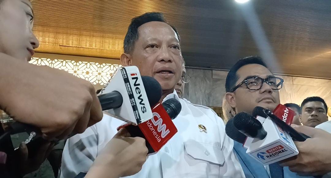Menteri Dalam Negeri (Mendagri) Tito Karnavian menjelaskan mekanisme penunjukan lokasi dan pengelola layanan yang dipilih pada retret kepala daerah 21-28 Februari 2025 di Magelang, Jawa Tengah. (Fakta.com/Dewi Yugi Arti)