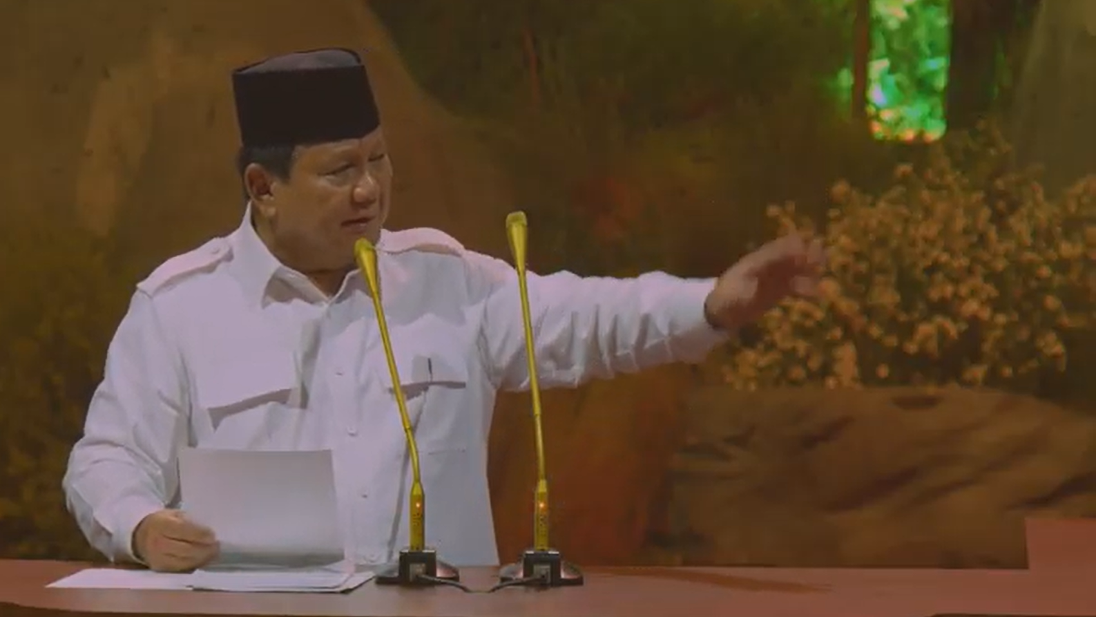 Presiden Prabowo Subianto di acara HUT ke-17 Gerindra, di SICC, Kabupaten Bogor, Sabtu (15/2/2025). (Tangkapan layar YouTube Gerindra)