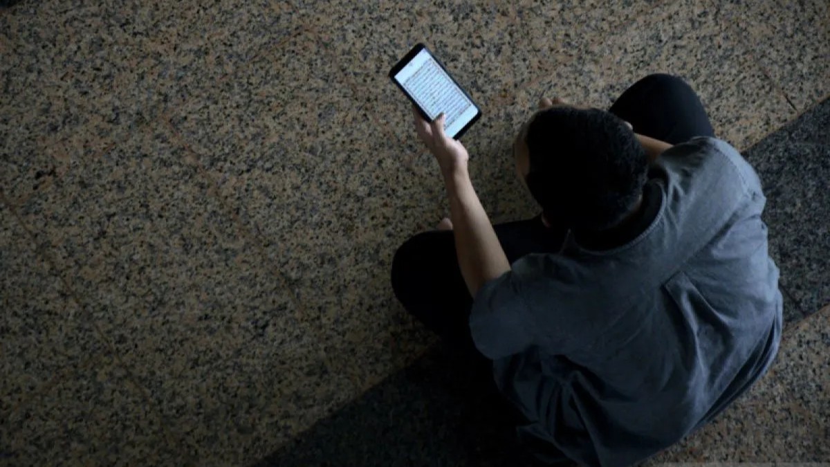 Ilustrasi. Berikut sejumlah aplikasi ponsel yang membantu ibadah di Ramadhan 2025. (ANTARA FOTO/ABRIAWAN ABHE)