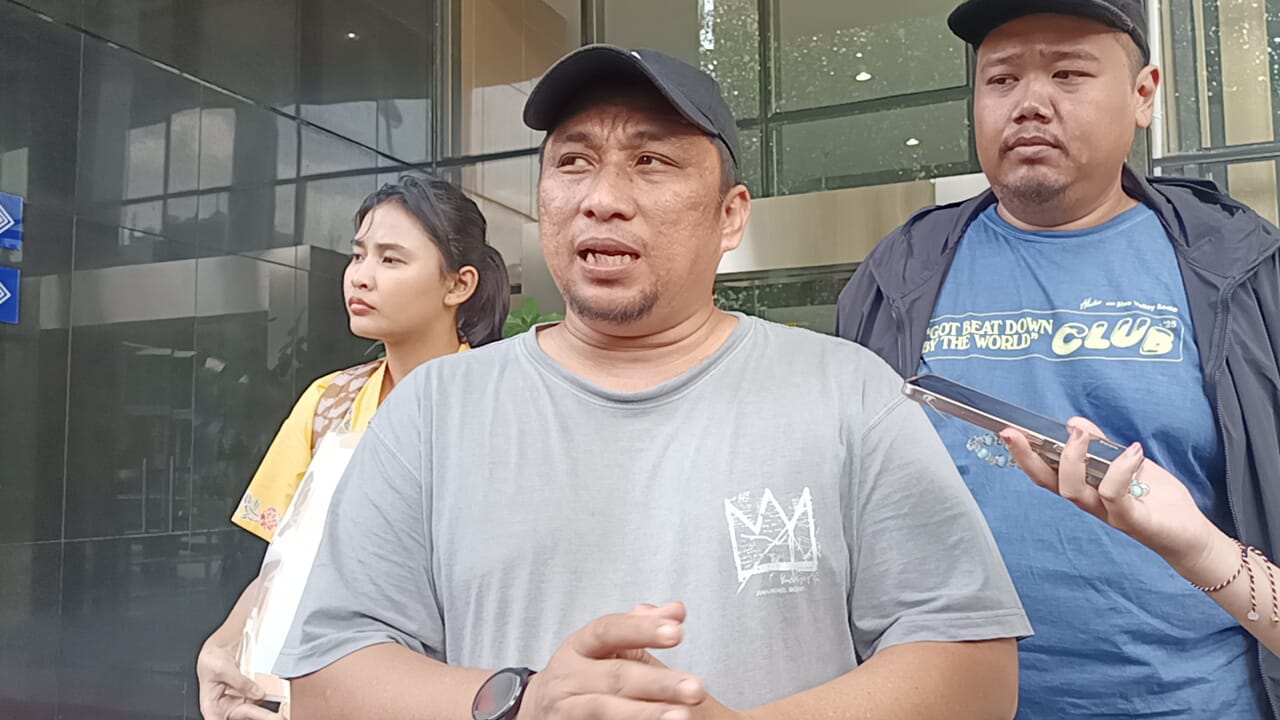 Koalisi Masyarakat Sipil Antikorupsi melaporkan dugaan korupsi dalam penyelenggaraan Orientasi Kepala Daerah di Akmil Magelang, yang biasa disebut retret, kepada KPK.