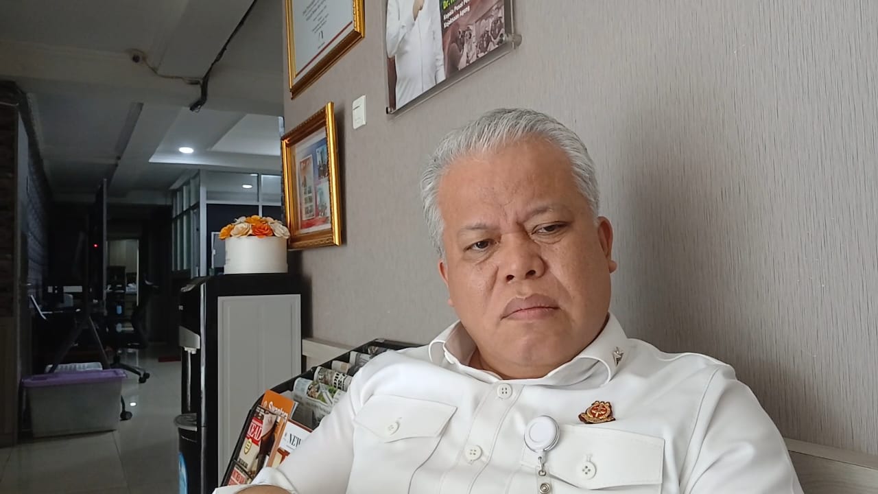 Kapuspenkum Kejagung Harli Siregar mengklarifikasi soal istilah 'oplosan', di Jakarta, Selasa (4/3/2025). (Fakta.com/Hendri Agung)