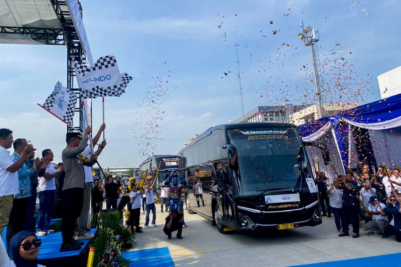 Ilustrasi - Suasana pelepasan keberangkatan "Mudik Gratis bersama Pelindo Group" di Pelabuhan Tanjung Priok, Jakarta, Kamis (4/4/2024). (ANTARA/HO-Pelindo)