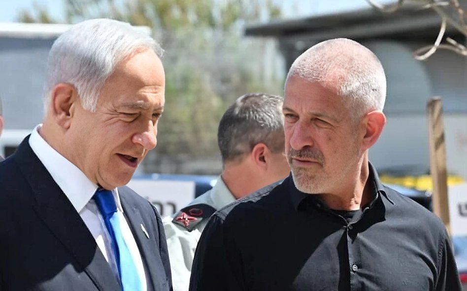 Perdana Menteri Benjamin Netanyahu (kiri) dan Direktur Shin Bet, Ronen Bar (kanan), pada 4 April 2023. (Kobi Gideon/GPO/File via The Time of Israel)