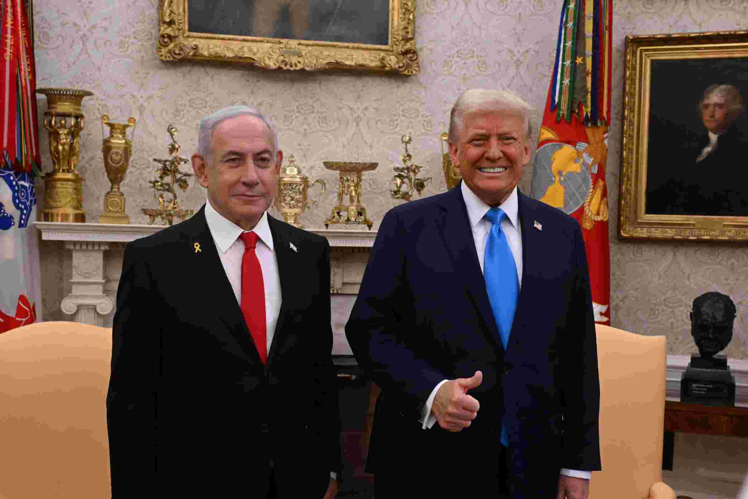 PM Israel, Benjamin Netanyahu, diterima Presiden AS, Donald Trump, di Gedung Putih, 5 Februari 2025. Foto: X.com/@IsraeliPM