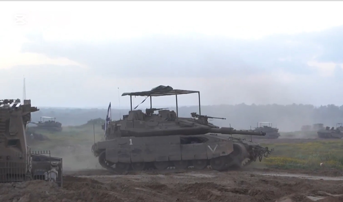 Tank baja Israel dikerahkan ke Gaza, Palestina. Foto: X.com/@IDF