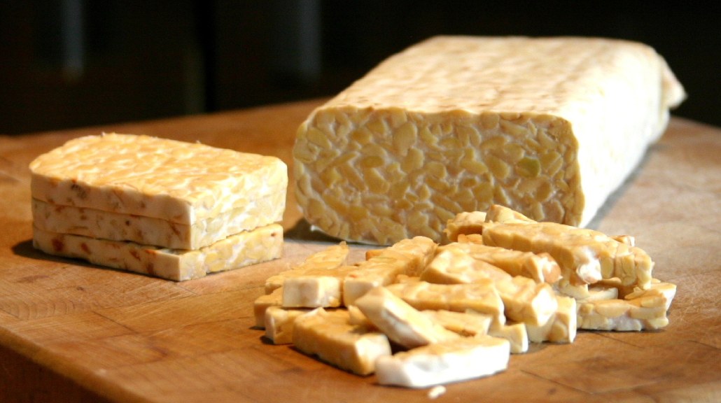 Pemerintah mengajukan tempe ke UNESCO sebagai warisan budaya takbenda. (Foto: Wikipedia)