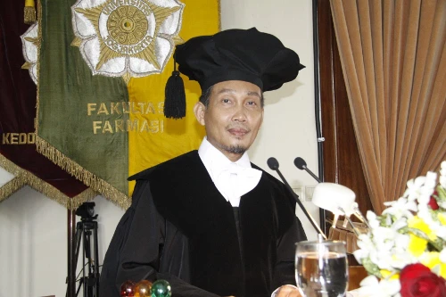 Edy Meiyanto, Guru Besar Farmasi UGM. (dok. UGM)