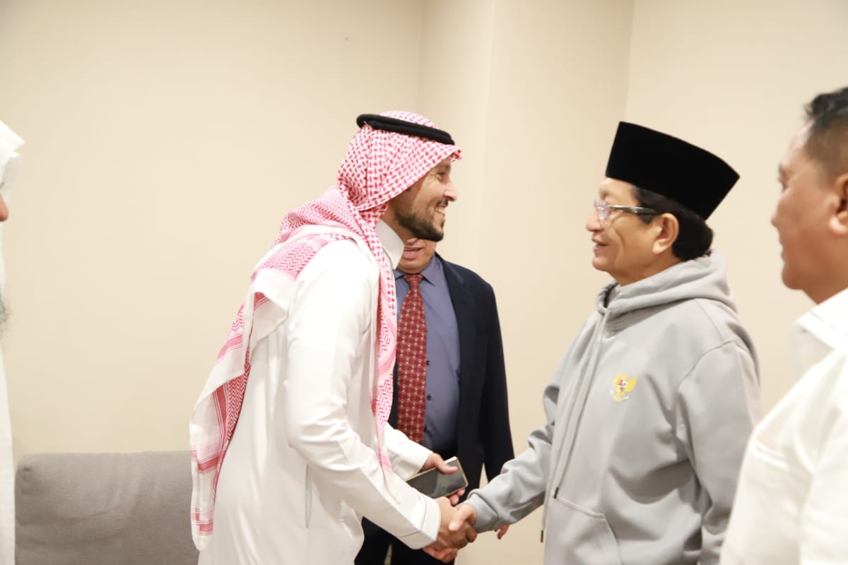 Menteri Agama Nasaruddin Umar menghadiri pertemuan rutin Forum Yayasan Hadis di Madinah, Arab Saudi. Foto: Dok. Kemenag