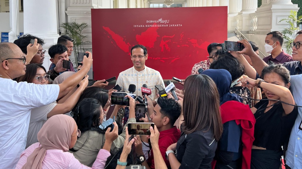Nadiem Makarim dalam sebuah konferensi pers di Istana Kepresidenan. Foto: Dok. Kemendikbudristek