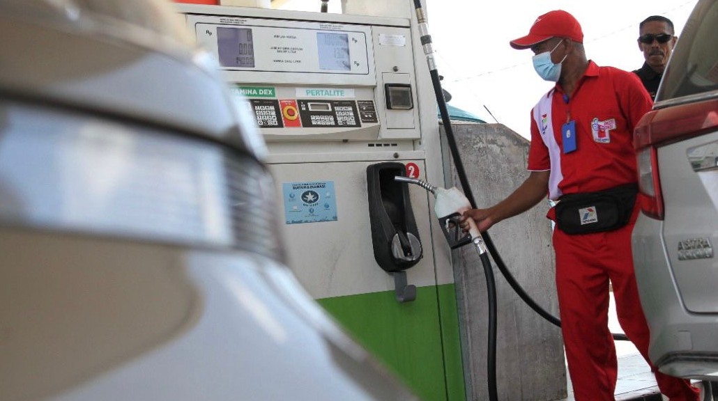 Ilustrasi pengisian BBM di SPBU. Foto: Dokumentasi Pertamina