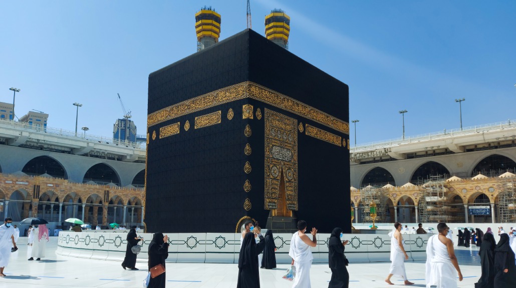 Kakbah di Masjidil haram, Mekah, Arab Saudi. Ilustrasi Freepik.